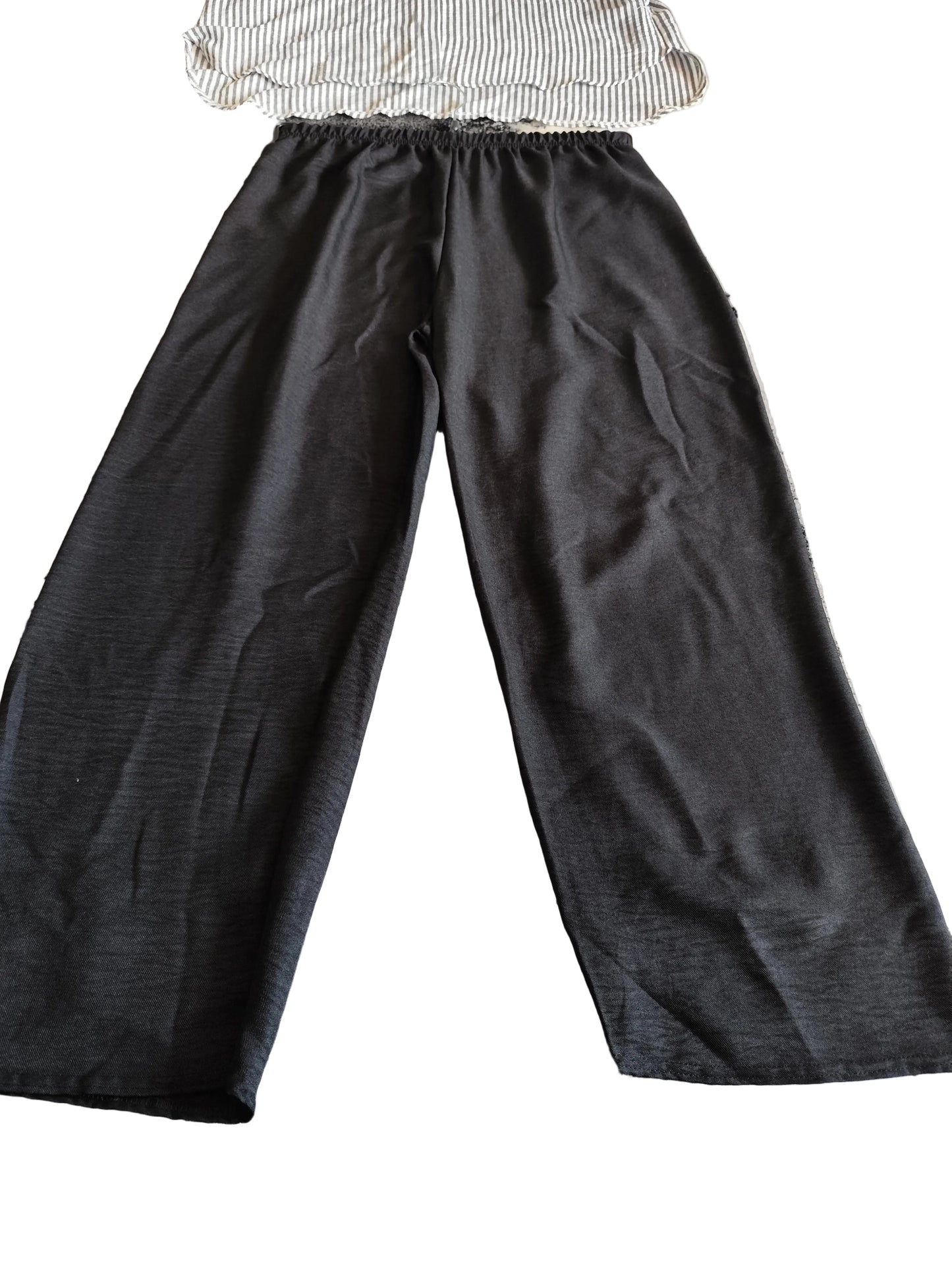 Ensemble Tunique Rayée & Pantalon Large – Élégance & Confort!