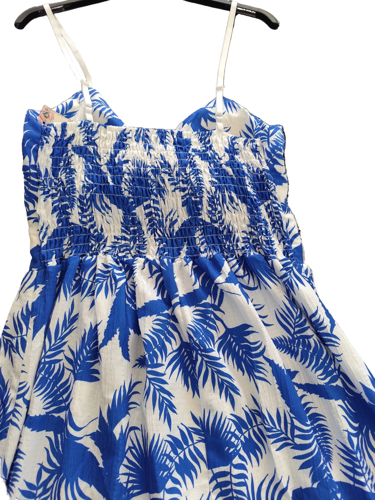 Robe longue estivale à imprimé exotique