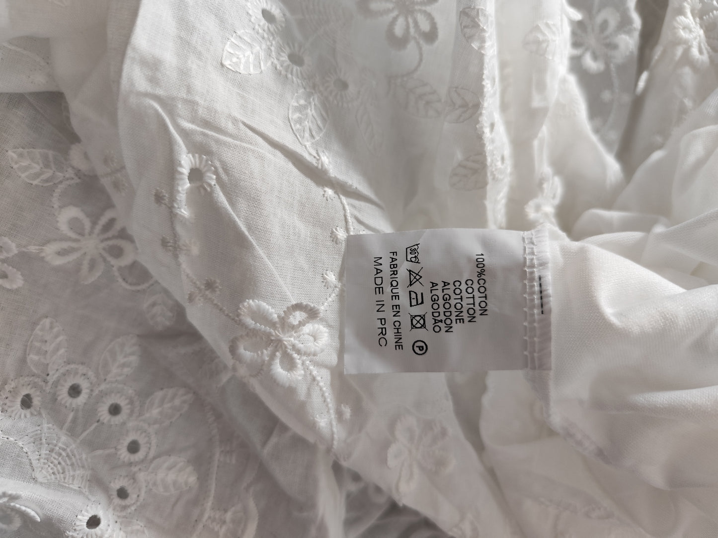 Robe Longue Bohème en Broderie Anglaise – Blanc Pur