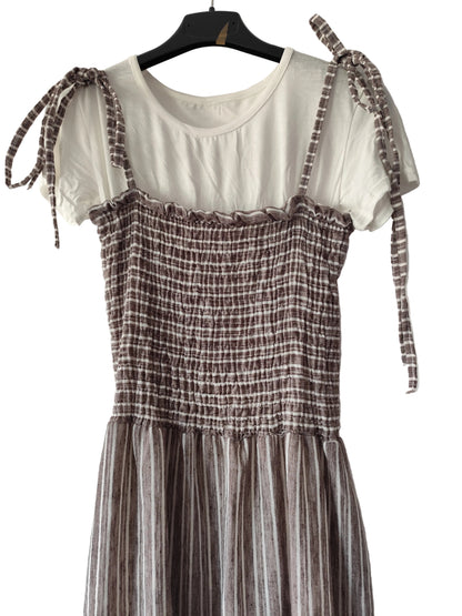 Ensemble 2-en-1 : Robe Longue à Rayures & T-shirt Blanc/noir