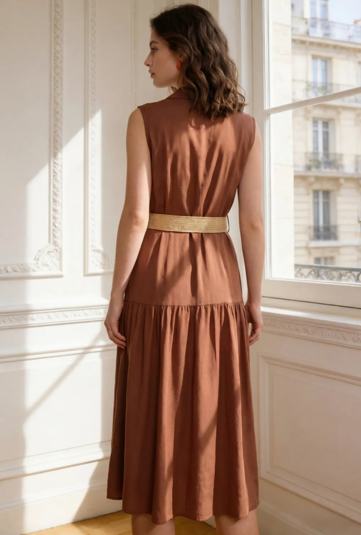 Robe Midi Sans Manches avec Ceinture – Élégance Naturelle & Confort