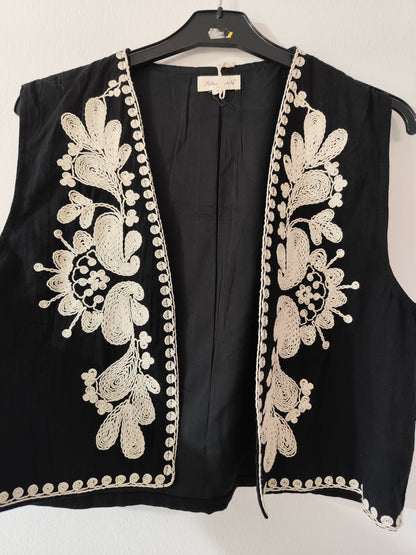 🖤 Gilet Sans Manches Brodé Style Boho-Chic 🌿