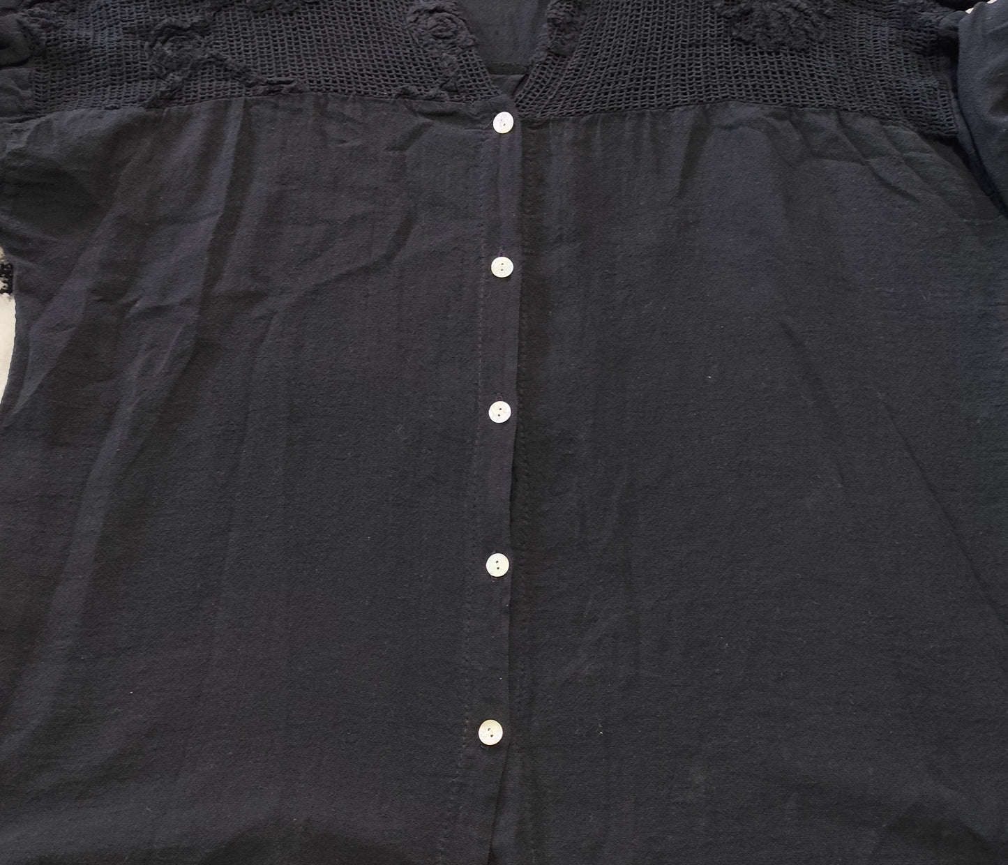 Blouse élégant en pur coton italien - Détails en dentelle