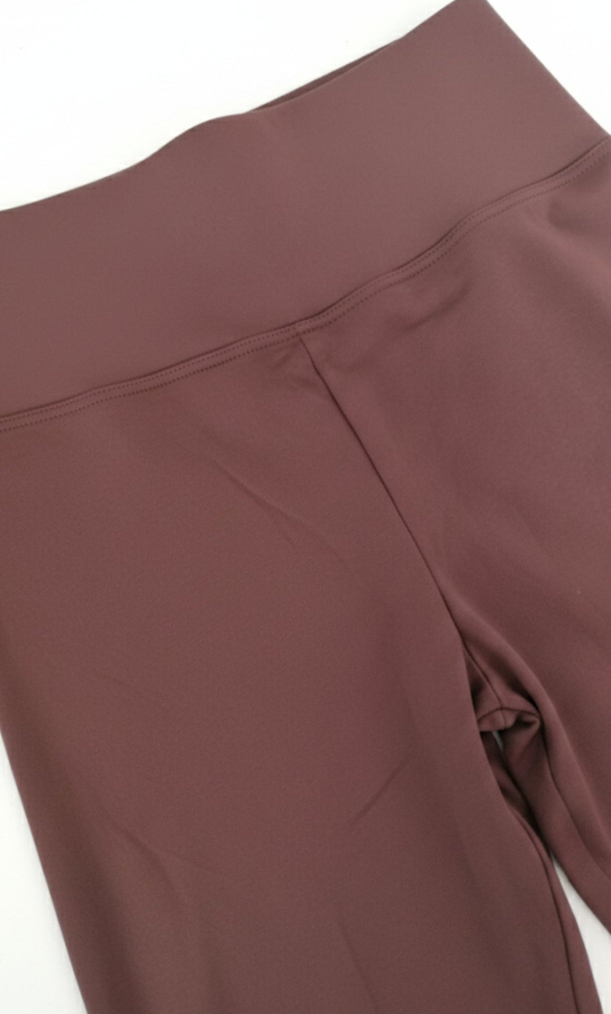 Legging Sculptant Taille Haute – L'Équilibre Parfait entre Style et Confort