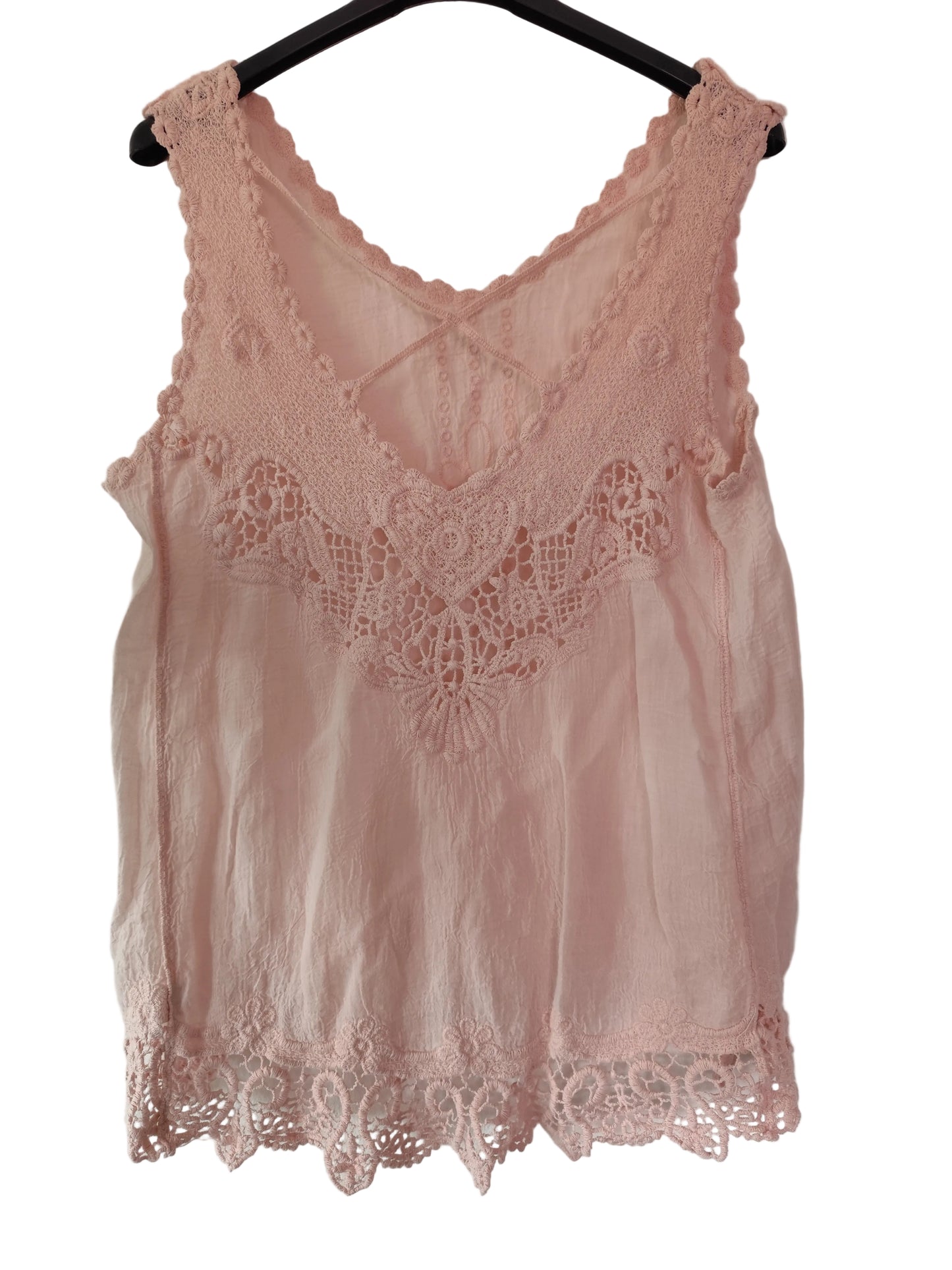 Top Bohème en Coton Gaufré – Détails Dentelle & Dos Croisé