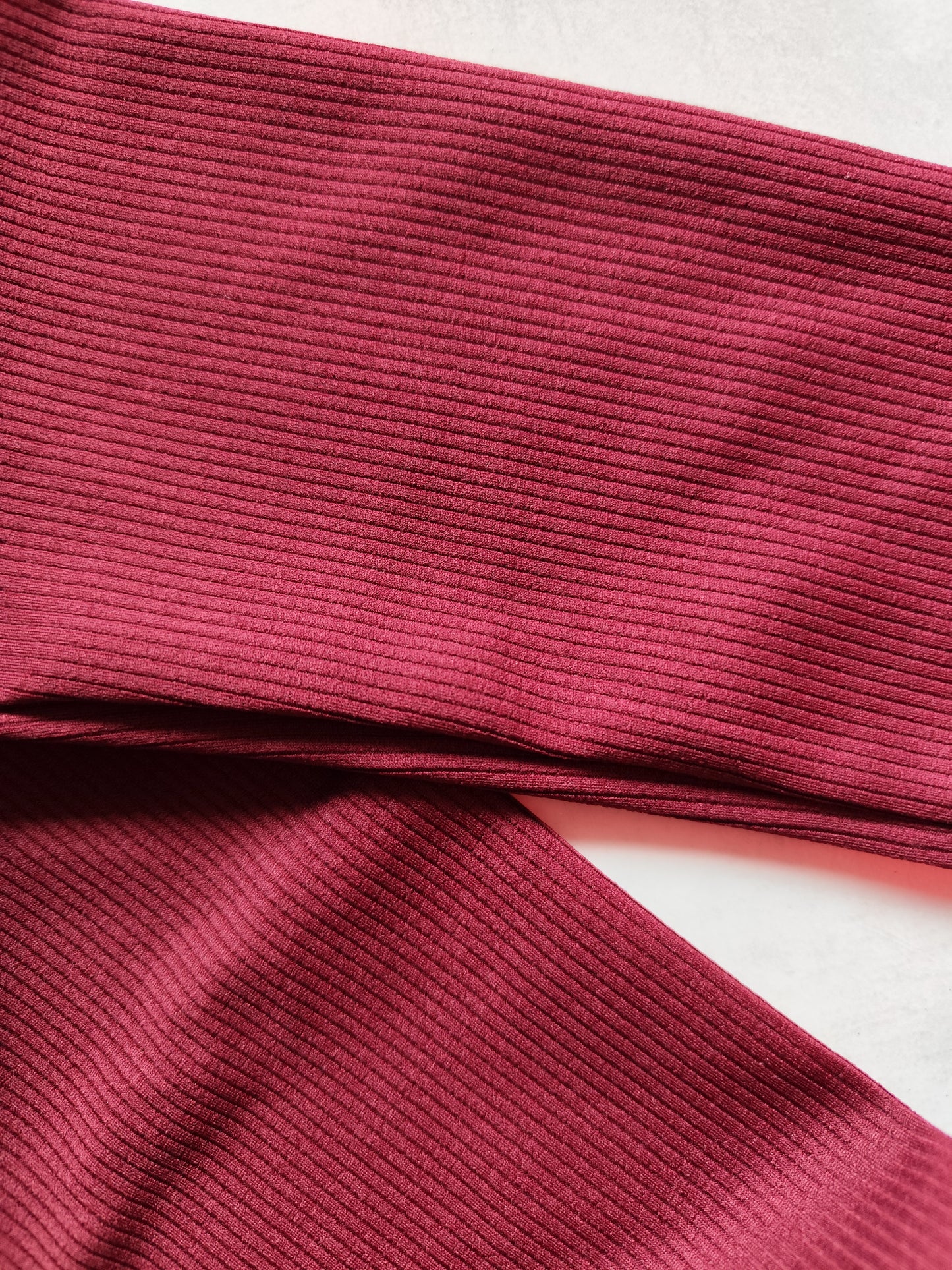 Ensemble de Sport Côtelé (Crop Top & Legging) – Plusieurs Coloris