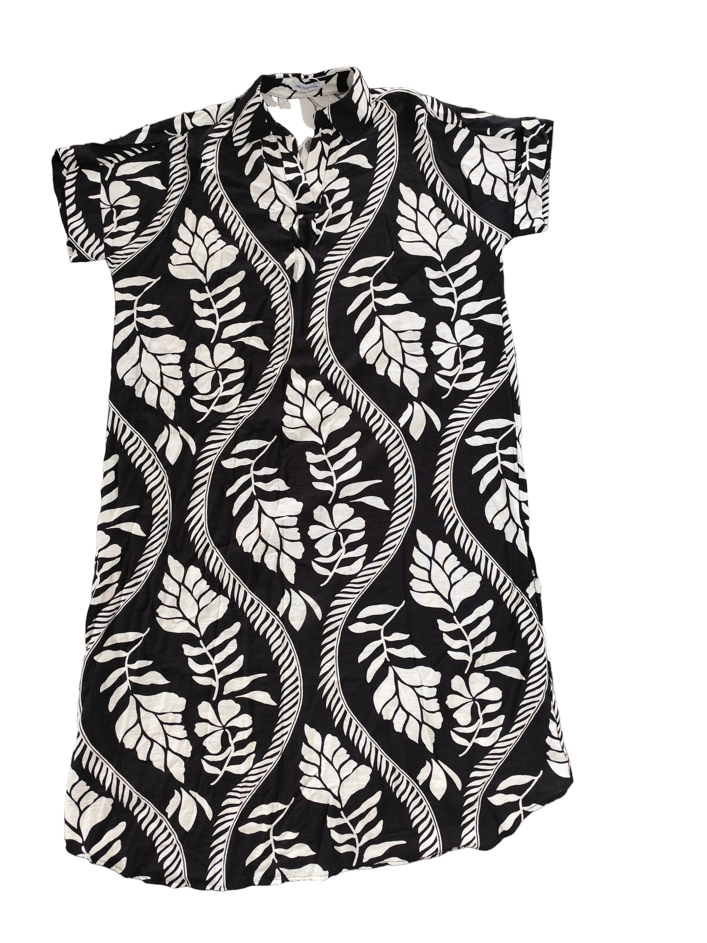 Robe chemise fluide motif graphique noir et blanc – Style chic & bohème