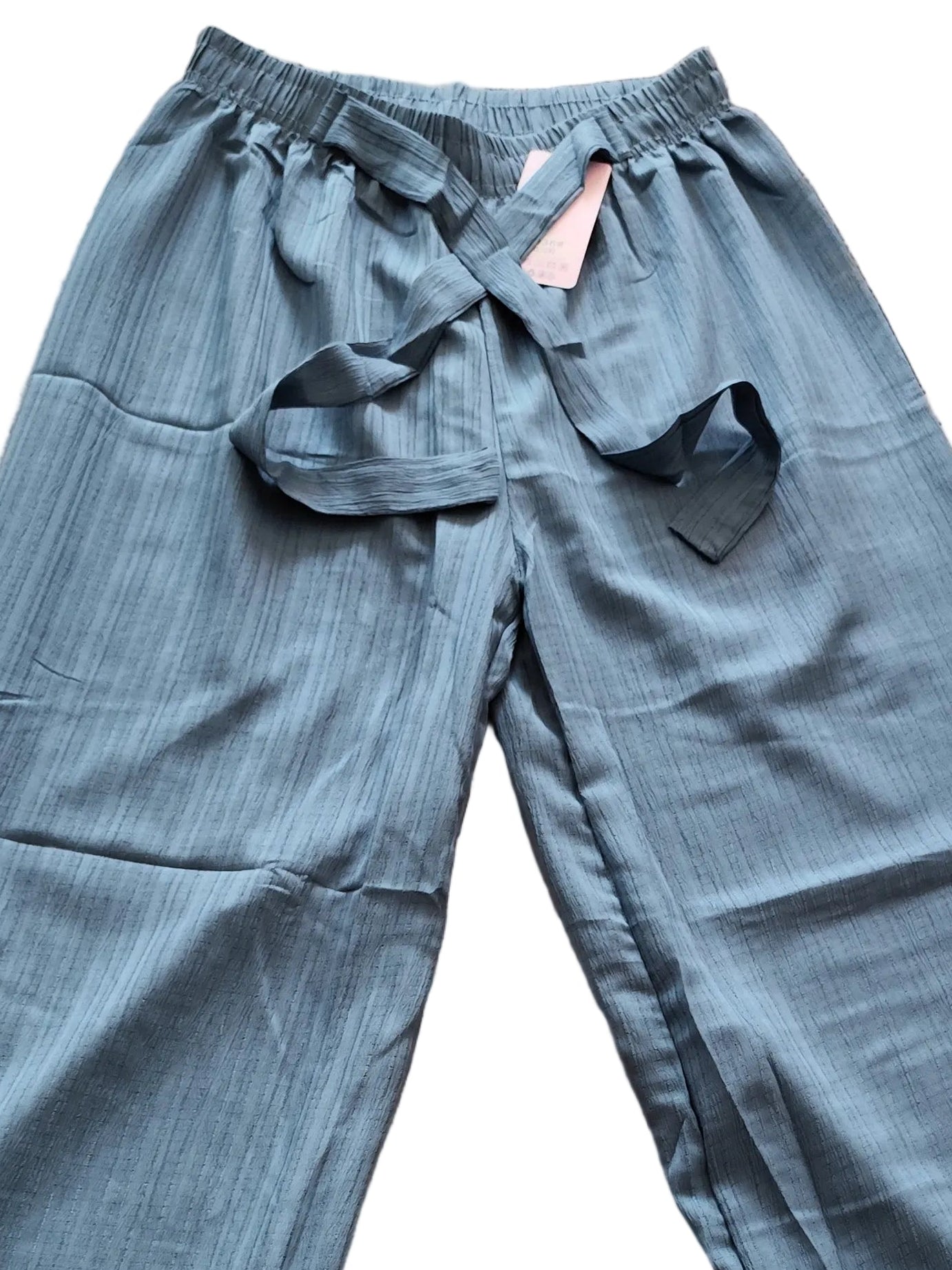 🌟 Le Pantalon Large Fluide : L'Indispensable de l'Été
