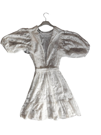 ✨ Robe Courte en Dentelle Blanche – Style Romantique & Bohème ✨