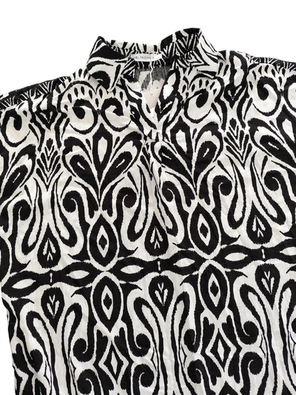 Robe chemise fluide motif graphique noir et blanc – Style chic & bohème