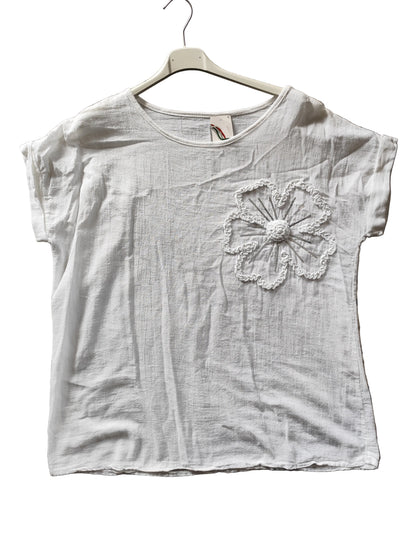 Blouse légère à motif fleur brodée – Style bohème chic