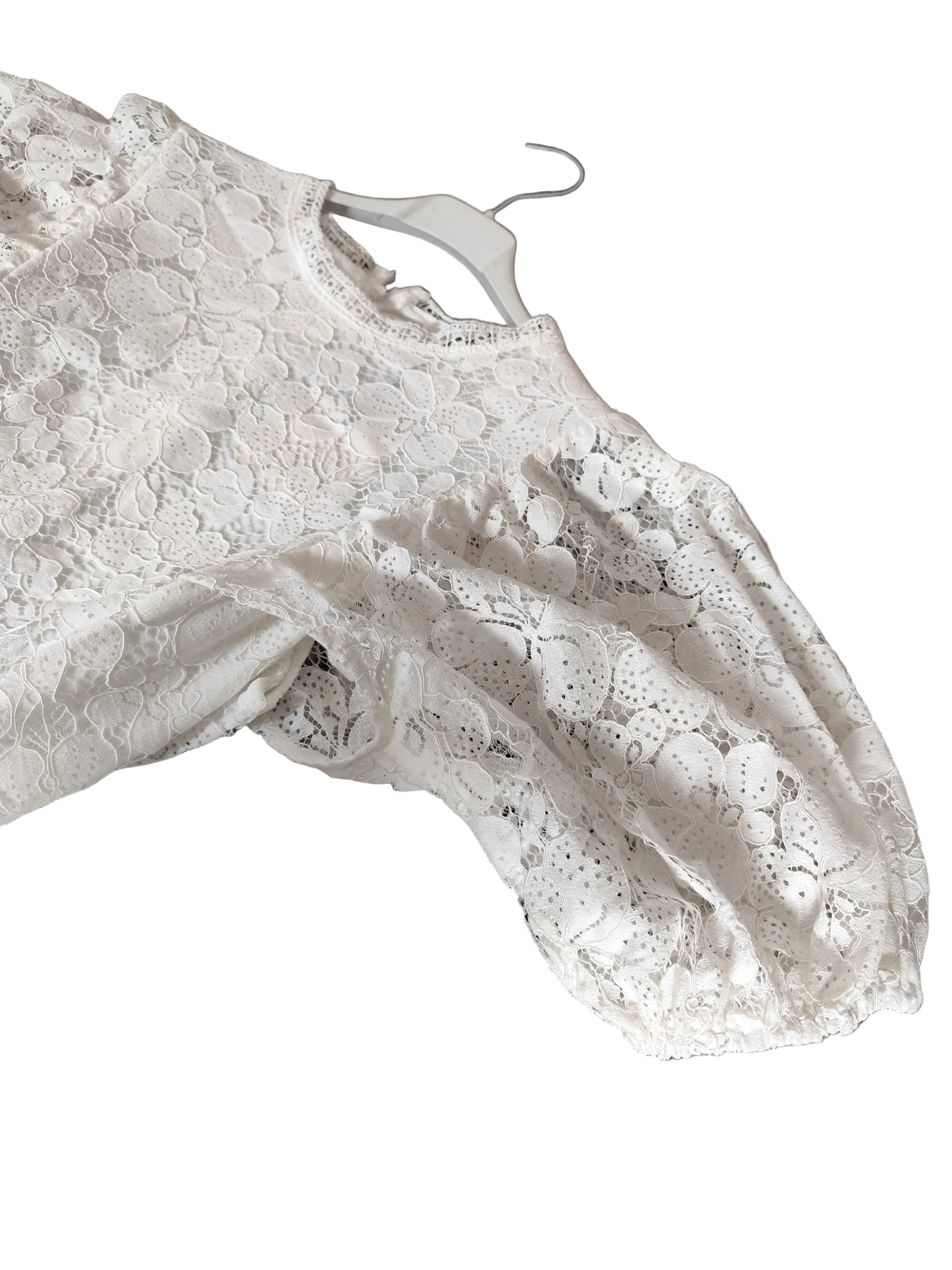 ✨ Robe Courte en Dentelle Blanche – Style Romantique & Bohème ✨