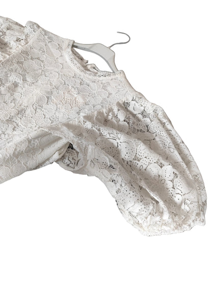 ✨ Robe Courte en Dentelle Blanche – Style Romantique & Bohème ✨