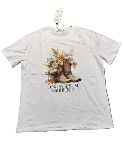 T-Shirt Graphique "Chic & Strass" – Éclat et Confort