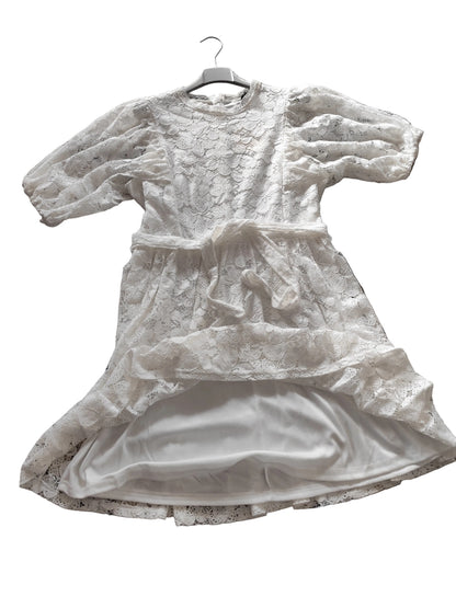 ✨ Robe Courte en Dentelle Blanche – Style Romantique & Bohème ✨