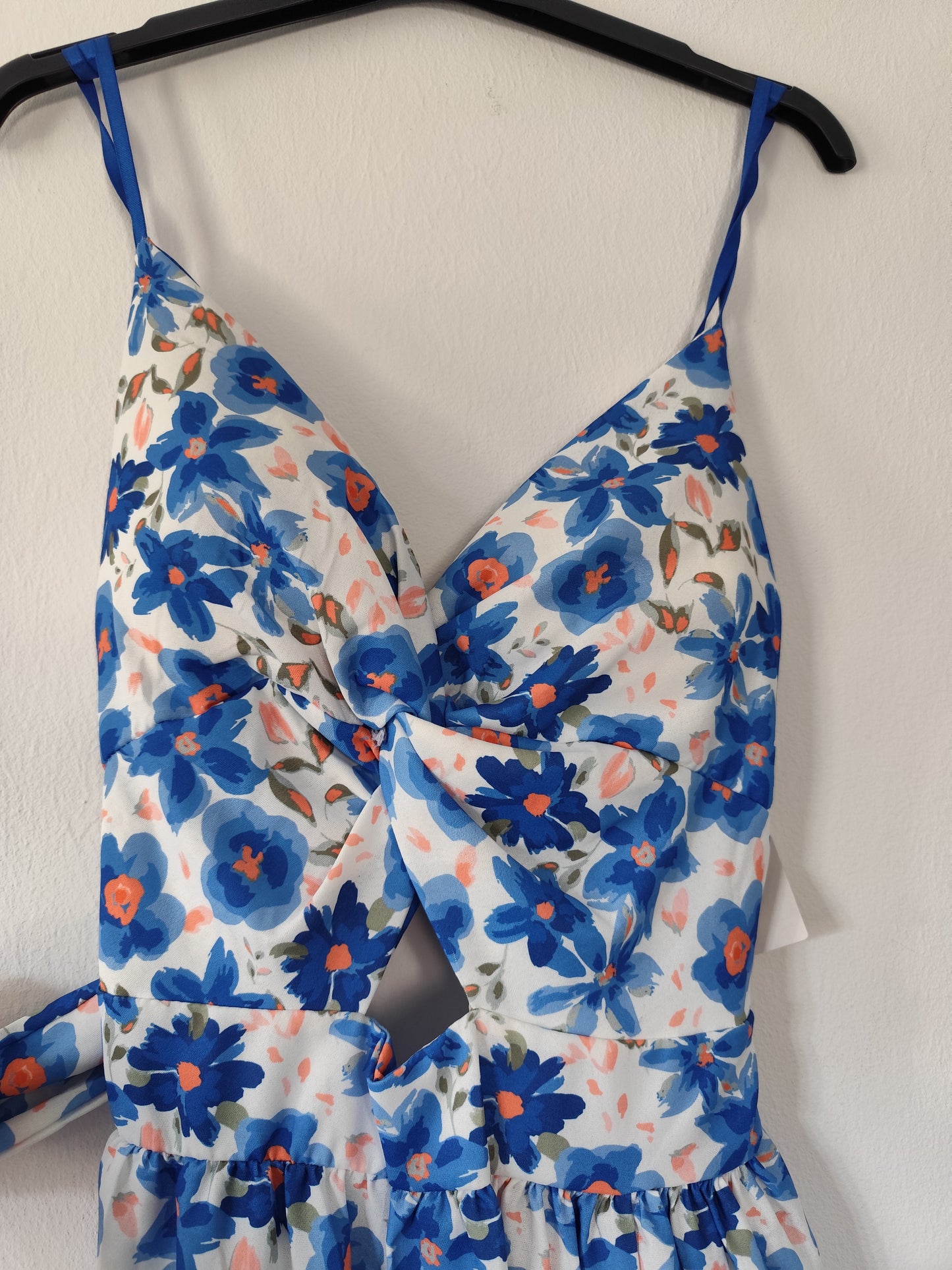 Robe Longue Estivale à Imprimé Floral – Élégance et Fluidité